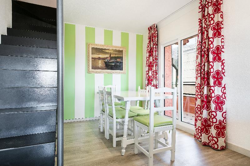Apartamentos Salles Beach ลาเอสตาร์ติต ภายนอก รูปภาพ