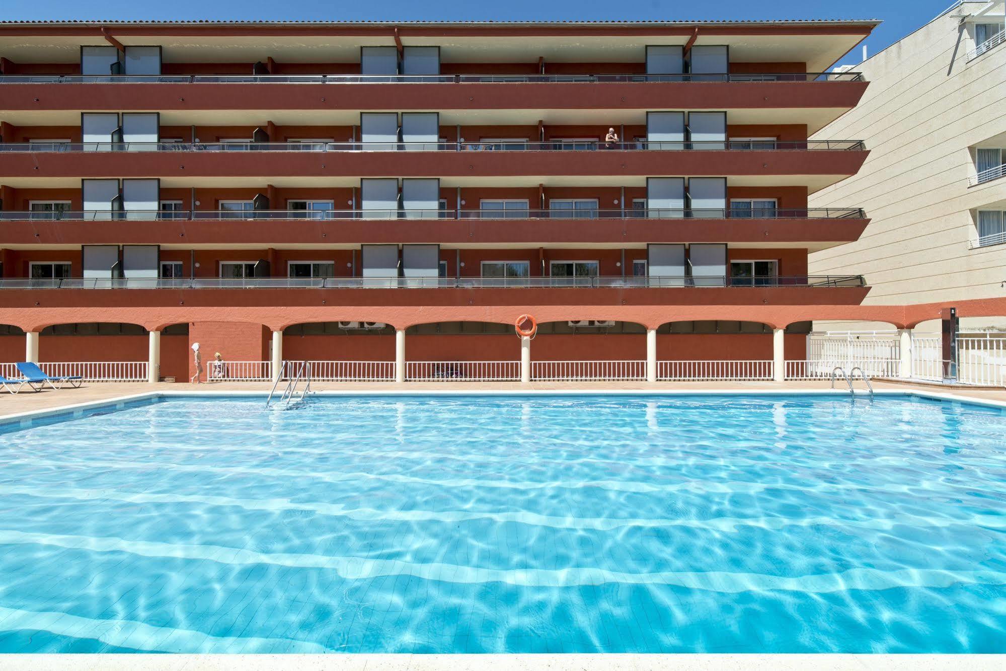 Apartamentos Salles Beach ลาเอสตาร์ติต ภายนอก รูปภาพ