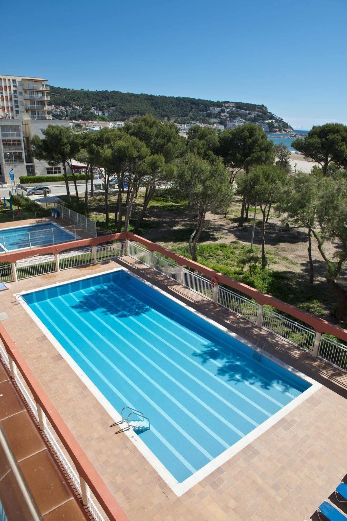 Apartamentos Salles Beach ลาเอสตาร์ติต ภายนอก รูปภาพ